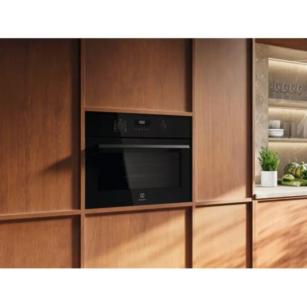 Kuchenka mikrofalowa ELECTROLUX LVM6E46Z thumbnail 2