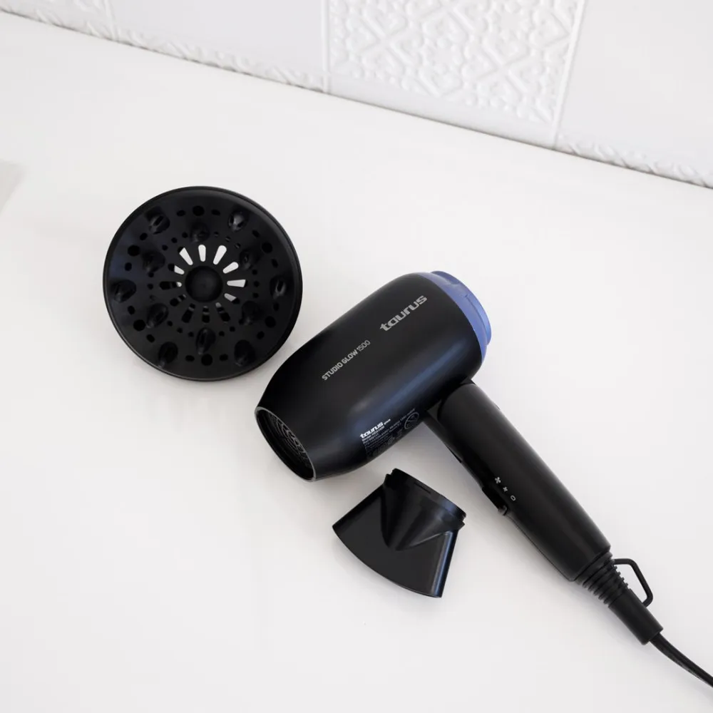 Suszarka turystyczna Taurus Studio Glow 1400W thumbnail 2