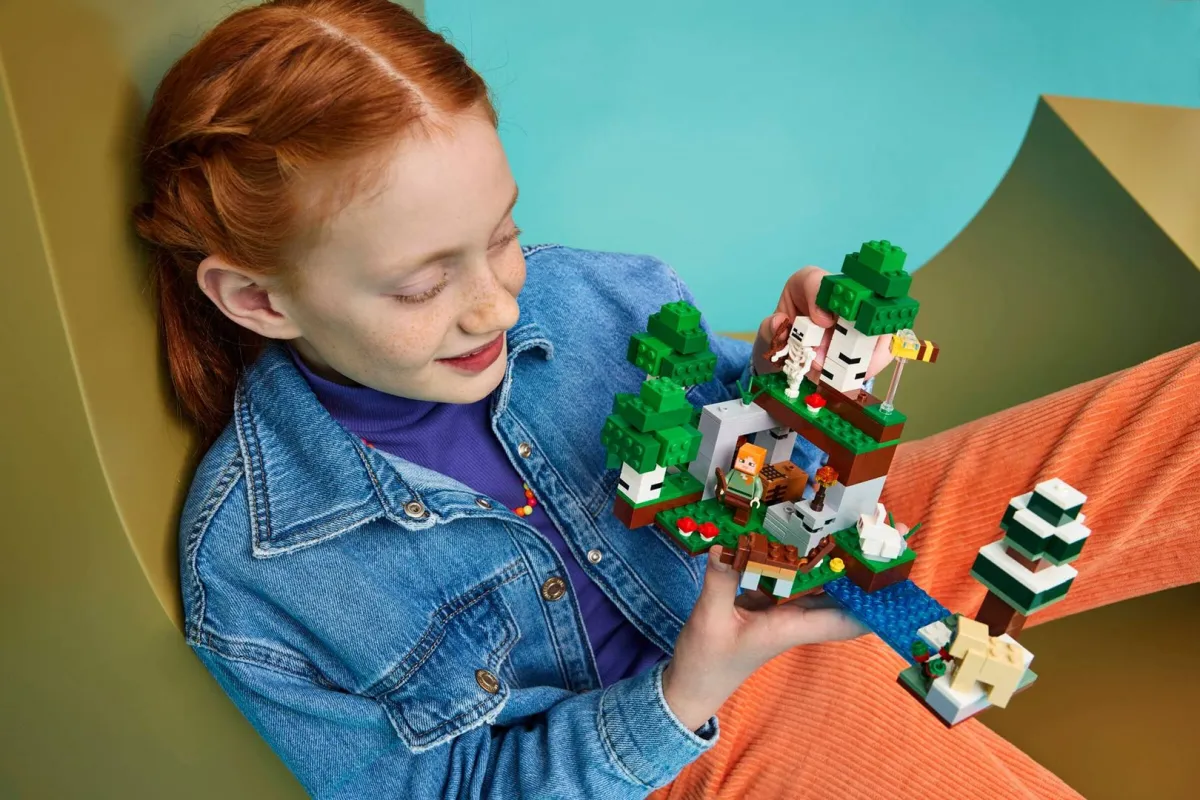 LEGO Minecraft 21593 - Przetrwanie pierwszej nocy thumbnail 3